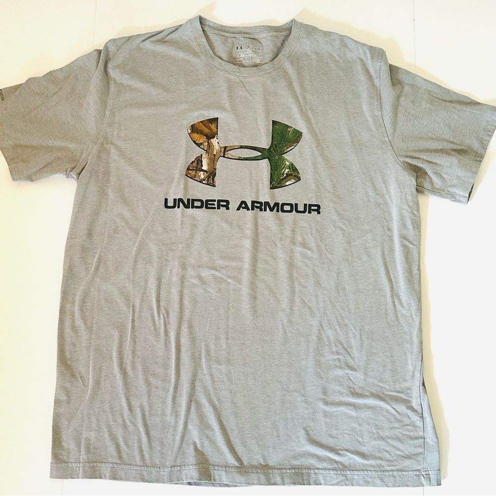 Under Armour Men’s 2XL Graphic Logo Short Sleeve T-Shirt Gray Camo Logo Casual